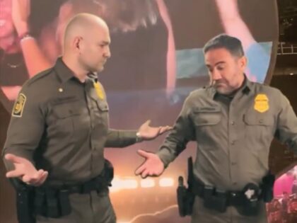 U.S. Border Patrol Agents Roast Illegal Aliens with Coldplay Kiss Cam Meme
