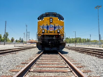 Cybersecurity Expert: American Trains Are Vulnerable to Remote Hacking