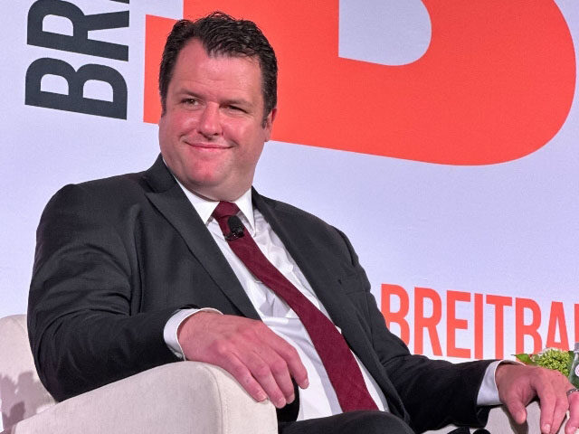 White House Legislative Affairs Director James Braid during a policy discussion with Breit