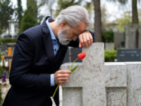 Study: People Can Die of a Broken Heart After Loved One’s Death