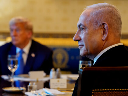 WASHINGTON, DC - JULY 07: U.S. President Donald Trump (L) and Israeli Prime Minister Benja