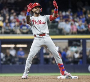 Edmundo Sosa, Phillies beat Red Sox on walk-off catcher's interference call