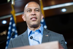 Hakeem Jeffries launches marathon speech to delay Trump megabill