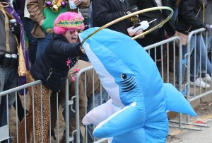 Joan Anderson, who brought the hula hoop to the world, dies at age 101