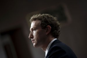 Mark Zuckerberg announces plans for 'personal superintelligence'