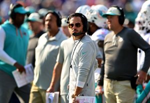 Miami Dolphins OL Bayron Matos airlifted to medical center