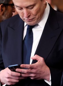 Outlook outage affects users worldwide, appears nearly resolved