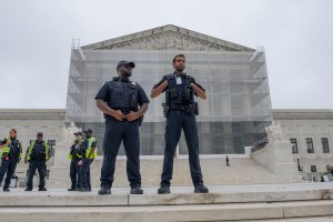 Supreme Court allows Trump admin. to deport 8 migrants to South Sudan