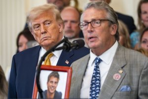 Trump signs HALT Fentanyl Act to reclassify opioid as Schedule 1 drug Trump signs HALT Fentanyl Act to reclassify opioid as Schedule 1 drug