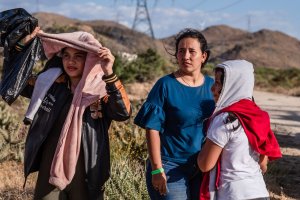 Trump's efforts to expel asylum seekers at the border blocked by judge