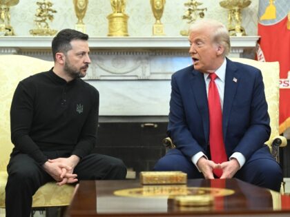 US President Donald Trump and Ukraine's President Volodymyr Zelensky meet in the Oval