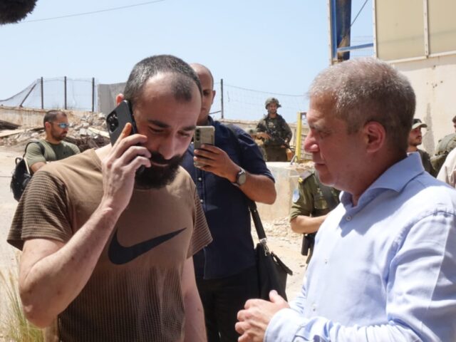 Israeli Arab hostage released (Michael Dimenstein / GPO)