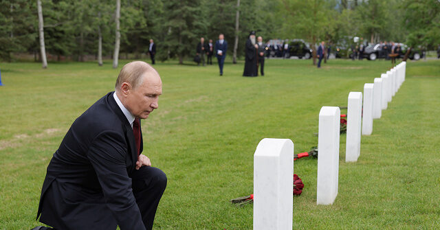 Putin Honors Soviet Soldiers Buried in Alaska After Trump Talks