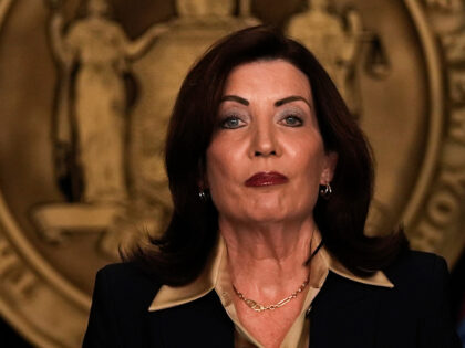 New York Governor Hochul Pens Texas Op-Ed, Calls GOP Redistricting a ‘Legal Insurrection&#821
