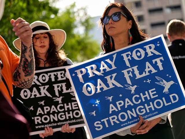 Title: Oak Flat Copper Mining Image ID: 25127642085760 Article: Members of Apache and othe