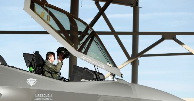 Top (Robo) Gun: U.S. Fighter Pilots Take Directions from AI 'Air Battle Manager' in Tech Test