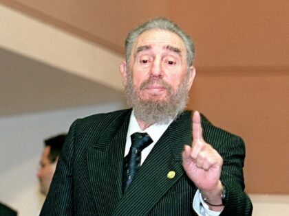 P 361115 011 16Nov99 Havana, Cuba Fidel Castro Addresses Youth Attendees Of The Ibero-Amer