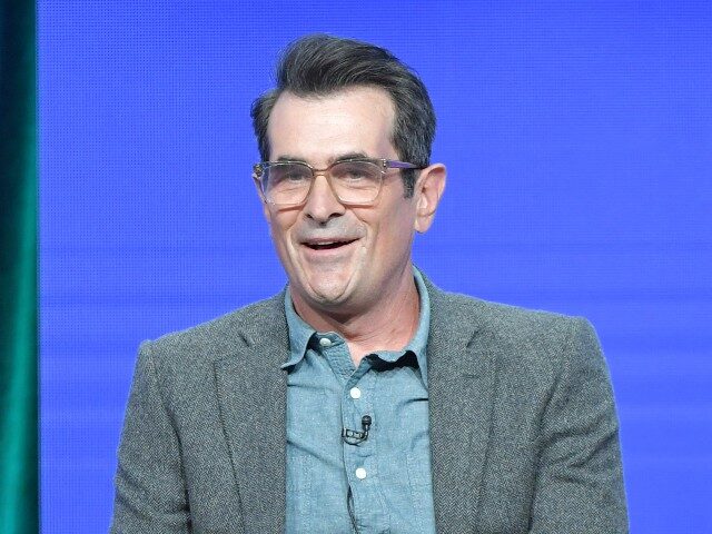 GettyImages-1160262844 Julie Scully, Ty Burrell and Amy Poehler of