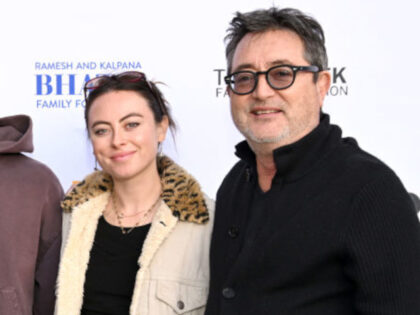 BURBANK, CALIFORNIA - DECEMBER 14: (L-R) Karin Beck, Griffin Gluck, Caroline Gluck and Cel