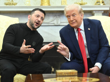 US President Donald Trump and Ukraine's President Volodymyr Zelensky meet in the Oval Offi