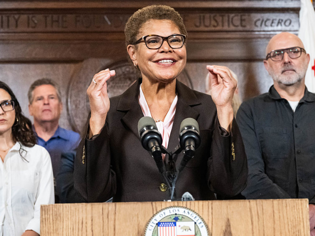 GettyImages-2223137484 Los Angeles, CA - July 01:Mayor Karen Bass responds to the Trump administration's lawsuit