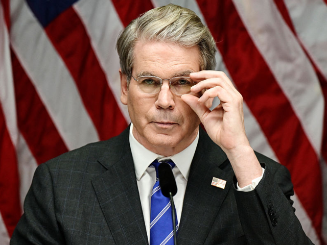 GettyImages-2226924857 US Treasury Secretary Scott Bessent addresses a press conference in Rosenbad after the tra