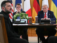 Hold Zelensky-Putin-Trump Trilateral in Switzerland Says Macron, While Putin Suggests Moscow