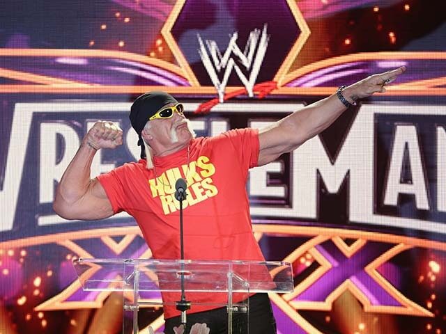 Cloud Resembling Iconic Hulk Hogan Pose Sighted Above Legend’s Funeral