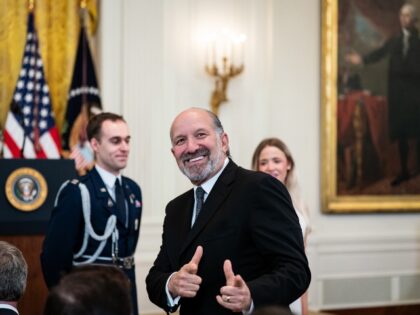 Howard Lutnick strikes a pose