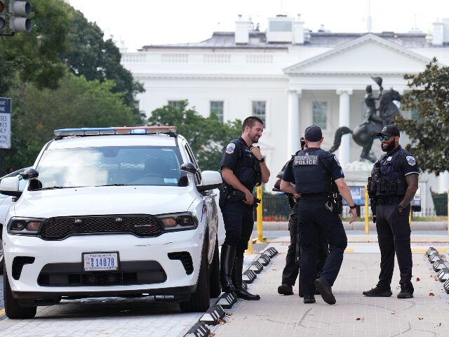D.C. Police Union Backs Trump’s Move to Federalize City’s Police