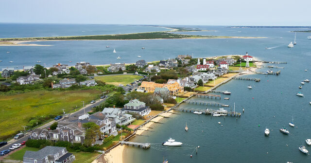 Wealthy Island Community's Sewage Has a Cocaine Problem
