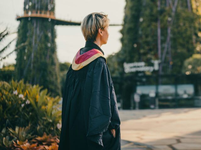 Commerce Secretary Howard Lutnick says the administration will admit 600,000  foreign stu