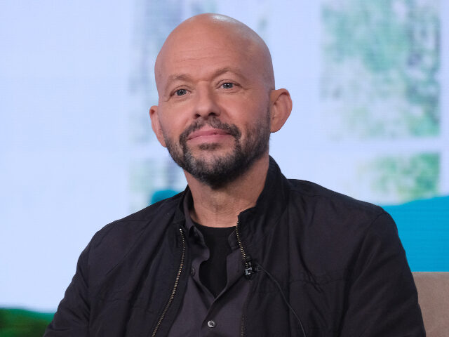 joncryer PASADENA, CALIFORNIA - FEBRUARY 14: Jon Cryer attends the 2024 TCA Winter Press Tour - NBC