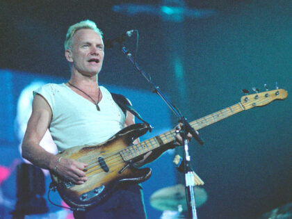 NETHERLANDS - SEPTEMBER 13: HEINEKEN MUSIC HALL Photo of STING and POLICE, Sting performin