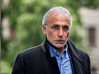 Swiss leading Islamic scholar Tariq Ramadan arrives at Geneva's courthouse on May 27, 2024