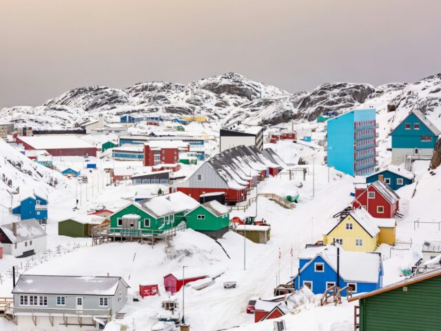 visit-greenland-2qcAafaVaSs-unsplash