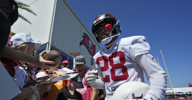 Buccaneers Waive Shilo Sanders After Preseason Ejection, Browns Consider Signing