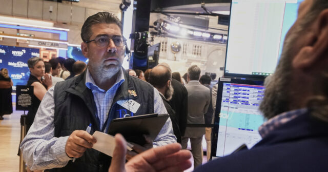 Asian Stocks Mixed Ahead of Fed Chair Powell Jackson Hole Speech