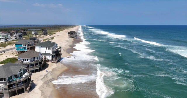 Hurricane Erin Closes Beaches, Triggers Outer Banks Evacuations