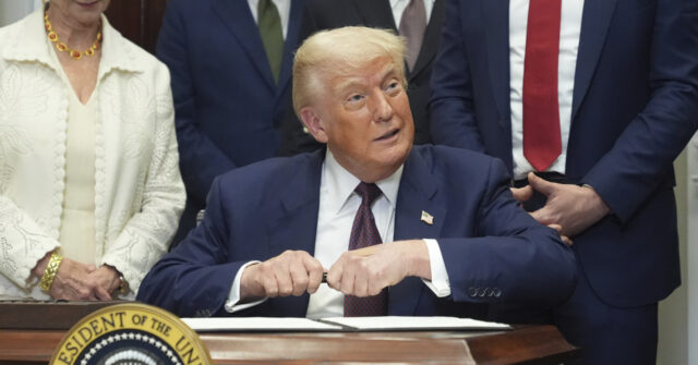 Trump Imposes New Tariffs on 69 Countries, Impacts Global Trade