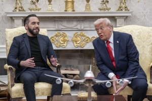 Appeals court dismisses contempt order against Trump admin. officials