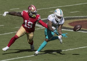Indianapolis Colts sign former Miami Dolphins All-Pro CB Xavien Howard