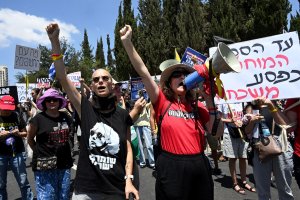 Israel's cabinet votes to fire attorney general prosecuting Netanyahu