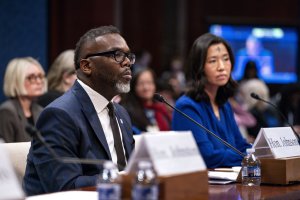 Judge extends block of withholding funds to sanctuary jurisdictions