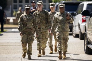 D.C. mayor calls for statehood as National Guard troops arrive in city