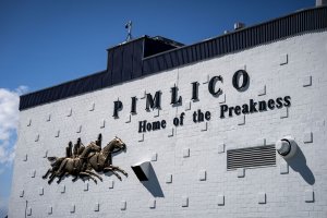 One person killed and a 5-year-old girl wounded in Baltimore shooting