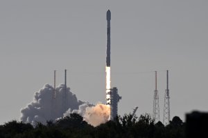 SpaceX launches 28 Starlink satellites from Florida