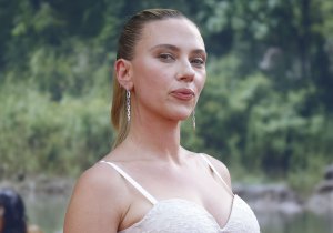 USDA uses 'Marriage Story' scene to teach wolves 'humans are bad'