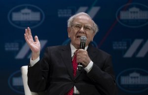 Warren Buffett's Berkshire Hathaway reports 3.8% decline in profits