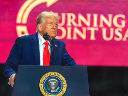 GLENDALE, ARIZONA - SEPTEMBER 21: U.S. President Donald Trump speaks during the memorial s